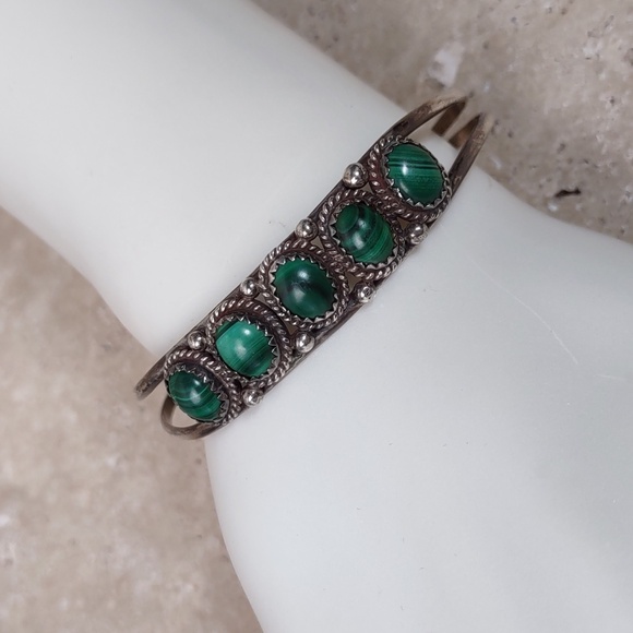 Vintage NAKAI Navajo Malachite/Sterling Silver Cuff Bracelet - Picture 1 of 7